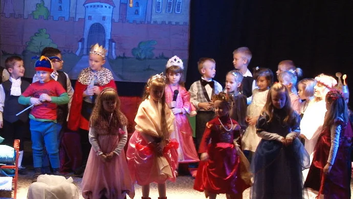 Księżniczka na ziarnku grochu, przedstawienie w wykonaniu dzieci z Przedszkola nr 3