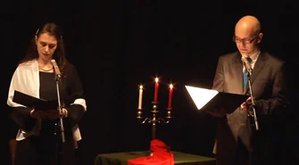 Teatr Trójkąt w Domu Kultury, spektakl z okazji obchodów dnia 11 listopada.