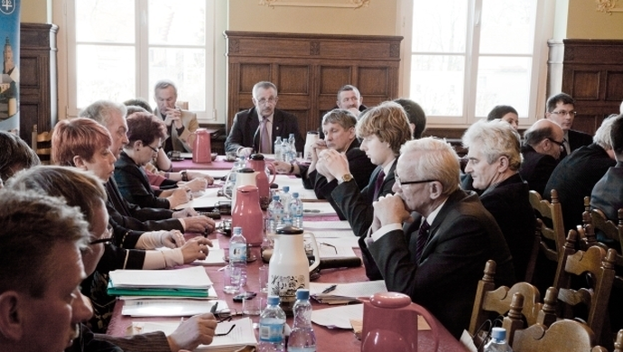 O niemożliwych podwyżkach diet radnych