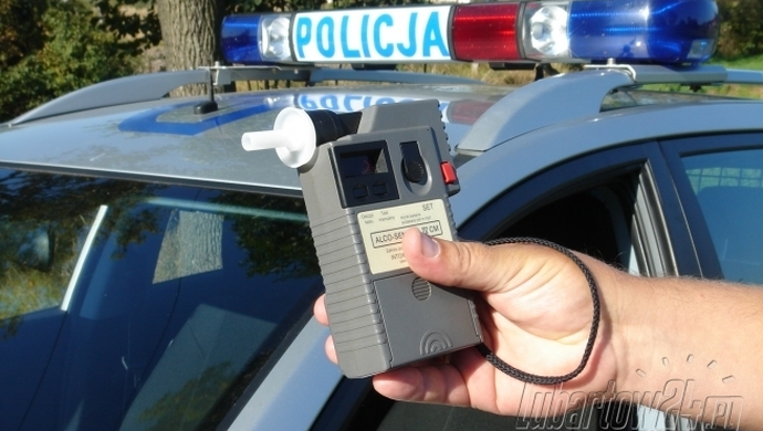 17 latek prowadził pod wpływem alkoholu i narkotyków