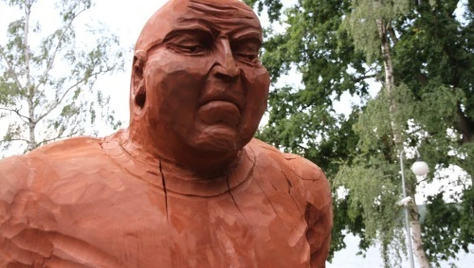 Strongmana można już podziwiać, hrabinę dopiero w sobotę