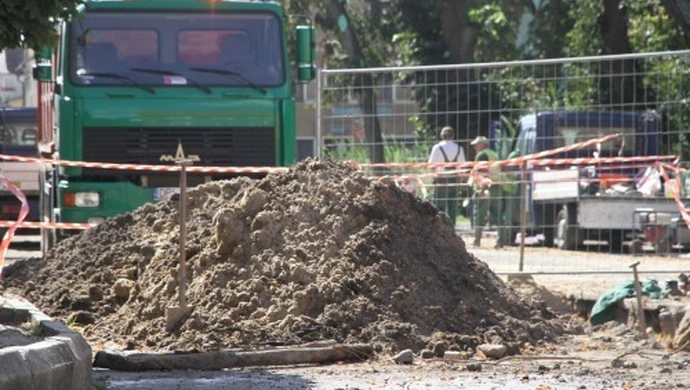 Trwają prace remontowe na rynku w Szlichtyngowej