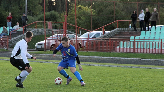 Dąb wygrywa z Koroną i awansuje do III rundy