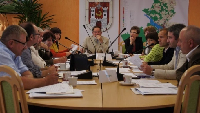 Dziewięciu radnych za powstaniem Spółki