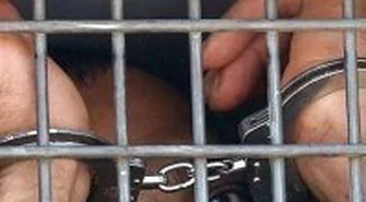 Poszukiwany wezwał Policję