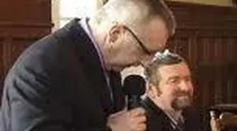 Rozwiązanie stosunku pracy z radnym