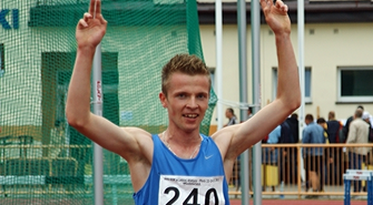 Zwycięstwo, awans i rekord trasy