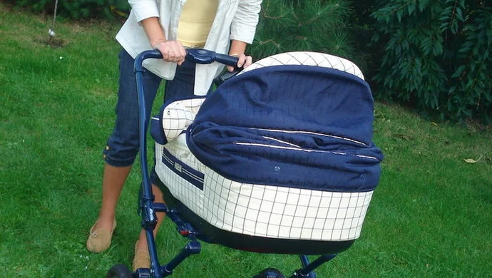 Na spacer z dzieckiem i dwoma promilami