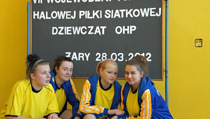 2 miejsce siatkarek z Hufca Pracy we Wschowie