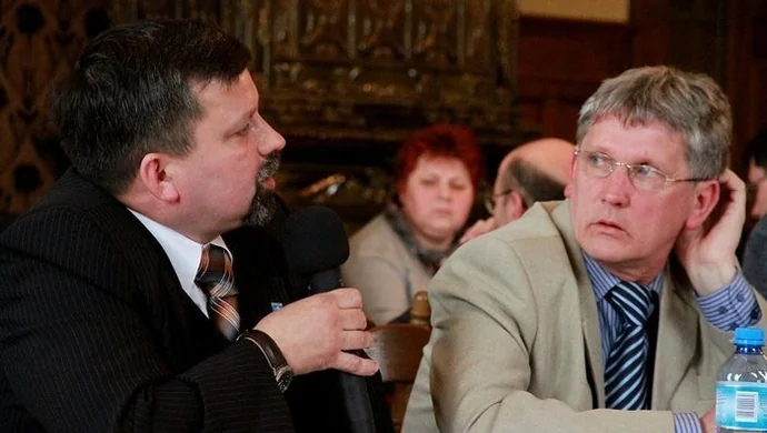 Burzliwa debata o strefie parkowania