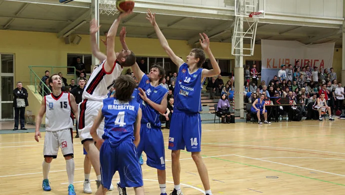 W bojowych nastrojach na baraż