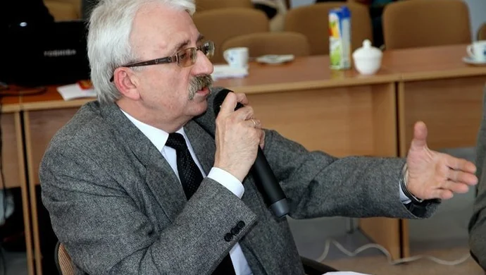 Zmiany w oświacie. Koalicja za, opozycja przeciw