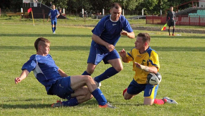 Dąb blisko utrzymania, Korona awansu