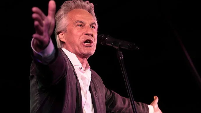 Wieczorem piosenka francuska na wschowskim rynku