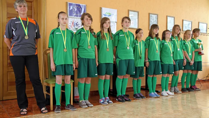 Piłkarki ze Sławy w brązie