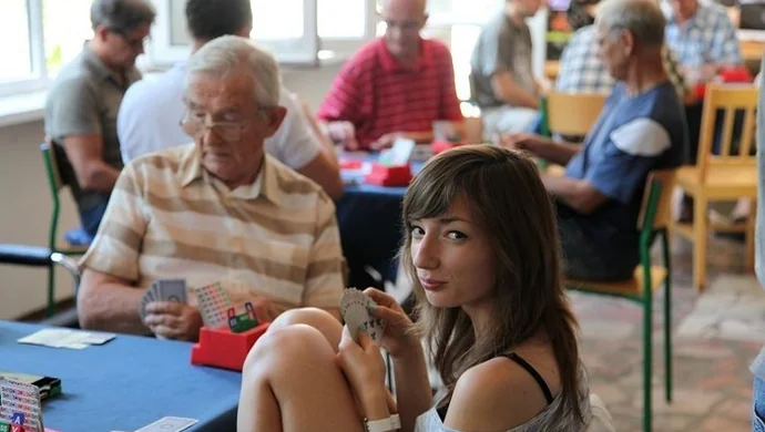 Jeśli mamy lipiec, to pora na brydża w Sławie