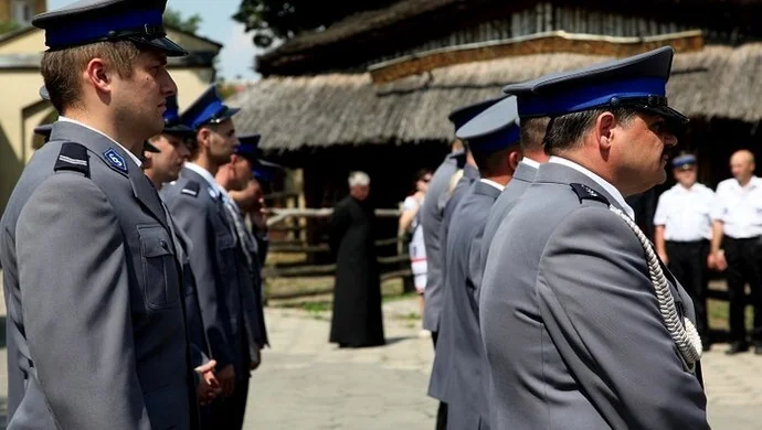 Policjanci świętowali w upale