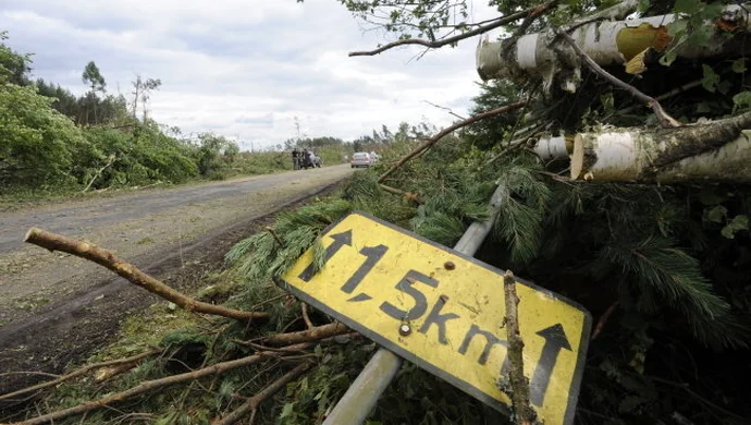 Krajobraz po burzy. Uwaga na kolejne wyładowania