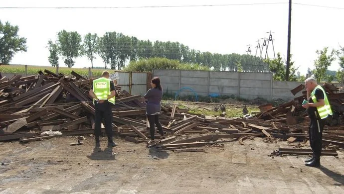 Szukali skradzionych przedmiotów, czyli skupy złomu pod lupą