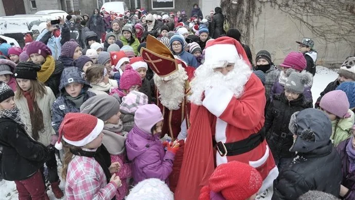 Prezenty na Mikołajki od CKiR dla dzieci z gminy Wschowa