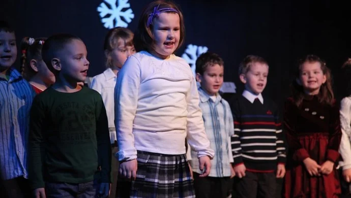 Zagrali, zaśpiewali i licytowali dla Julci