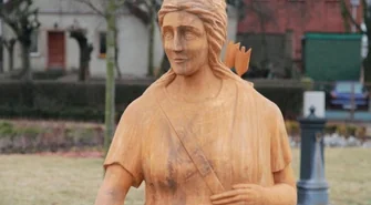 I gipsowa i drewniana Diana przepadła u konserwatora. Będzie trzecia?