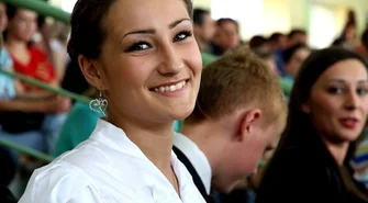 Zatańczyli poloneza na komersie