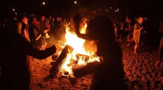 Noc Kupały oraz pokaz ogniowy na lgińskiej plaży