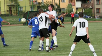 Dąb zwycięża w Sławie z ŁKS Łęknica