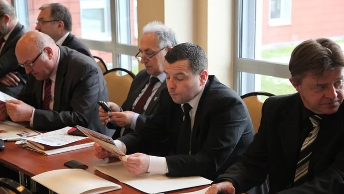 Nowe drogi, obwodnice i miejsca pracy, czyli modernizacja drogi krajowej nr 12