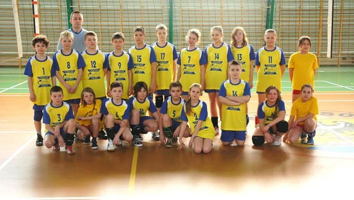 Dobry występ małych siatkarzy ze Wschowy