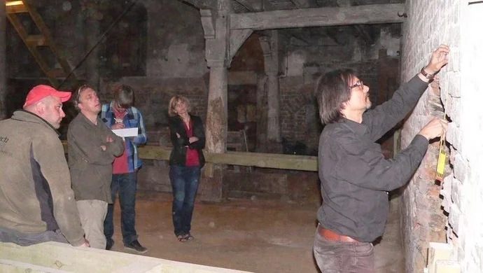 Badają i dokumentują wnętrza Kripplein Christi