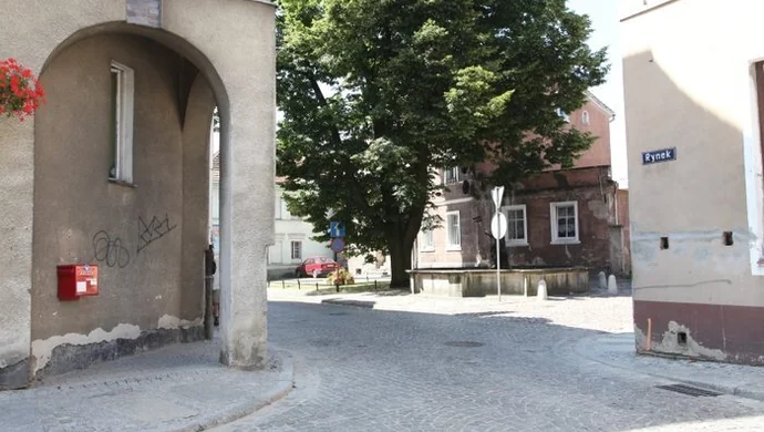 Małe skrzyżowanie, duży ruch