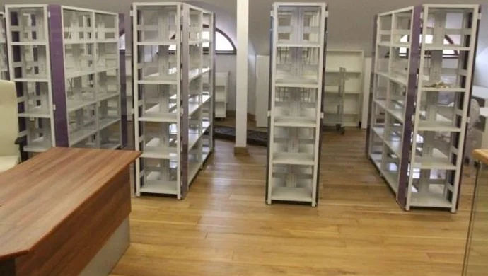 Trwa przeprowadzka wschowskiej biblioteki 