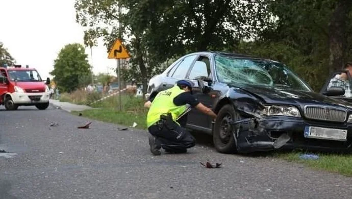 Motorowerzysta z Konradowa z ciężkimi obrażeniami ciała