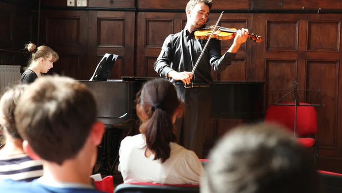 Audycje muzyczne dla młodzieży w ramach X Królewskiego Festiwalu Muzyki