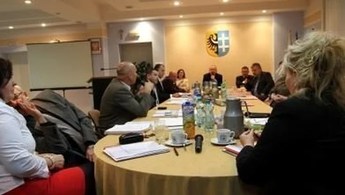 Rada powiatu zdecyduje czy radny straci pracę