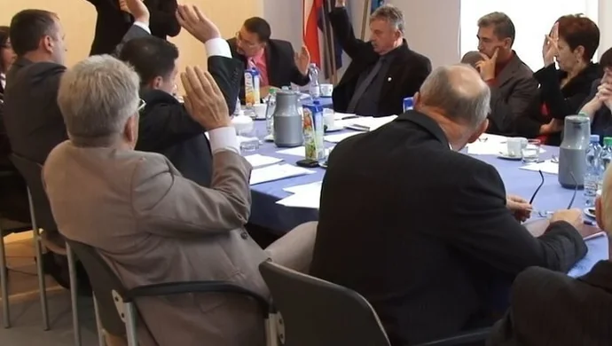Burmistrz może rozwiązać umowę, rada wyraziła zgodę