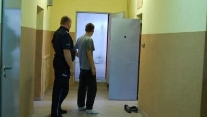 Bijatyka z policjantami, potrzebne były posiłki