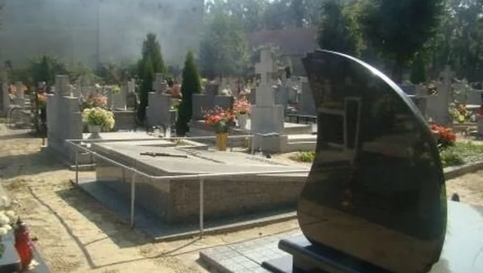 Wszystkich Świętych - pamiętajmy o podstawowych zasadach bezpieczeństwa