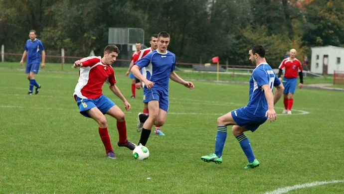 Rekordowe zwycięstwo trampkarzy, porażka seniorów Korony