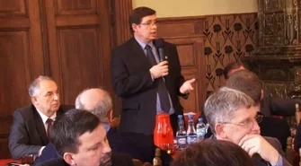 Komisja ocenia oferty, mogą zaoszczędzić nawet kilkaset tys. złotych