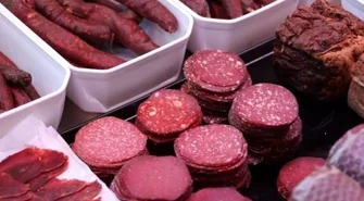 Rozmawiali o nielegalnej sprzedaży mięsa