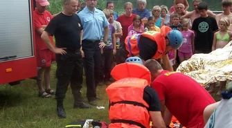 Bezpieczne wakacje ze strażakami i policją