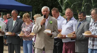 Zostanie nas ledwie ponad setka