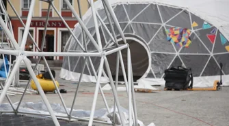 Trzy namioty, dużo atrakcji