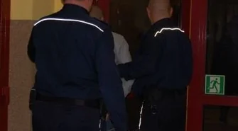 Siłą zmuszał do wydania mu pieniędzy