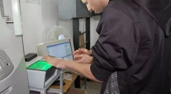 Zatrzymali 17-letniego włamywacza