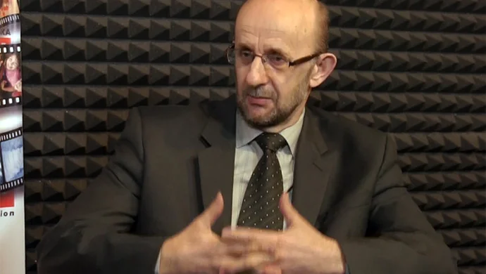 Przy szklance wody z Cezarym Sadrakułą