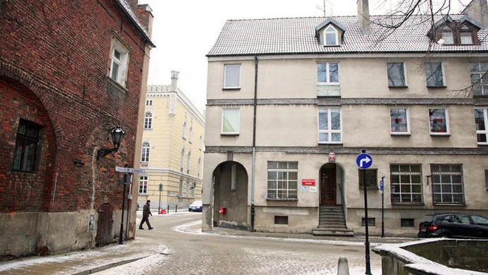 Pierwszeństwo ma kierowca, wyjeżdżający z ulicy Rzeźnickiej